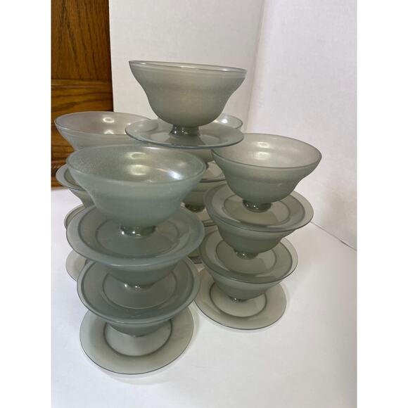 Vtg Tupperware 754 Smoke Grey Pudding ParfaitJelloDessert Cups Lot of 13 No Lids - Picture 5 of 7